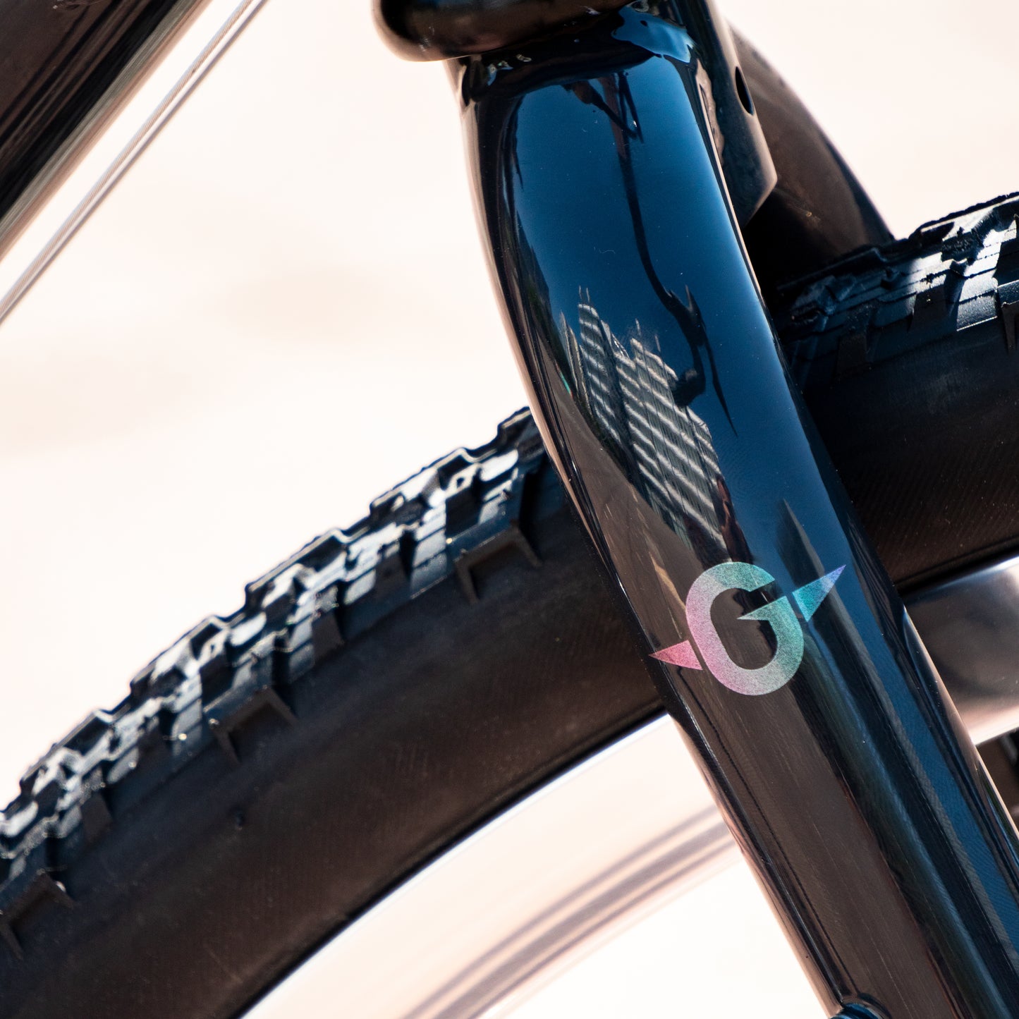 Genesis Croix de Fer 853 Gleaming Steel