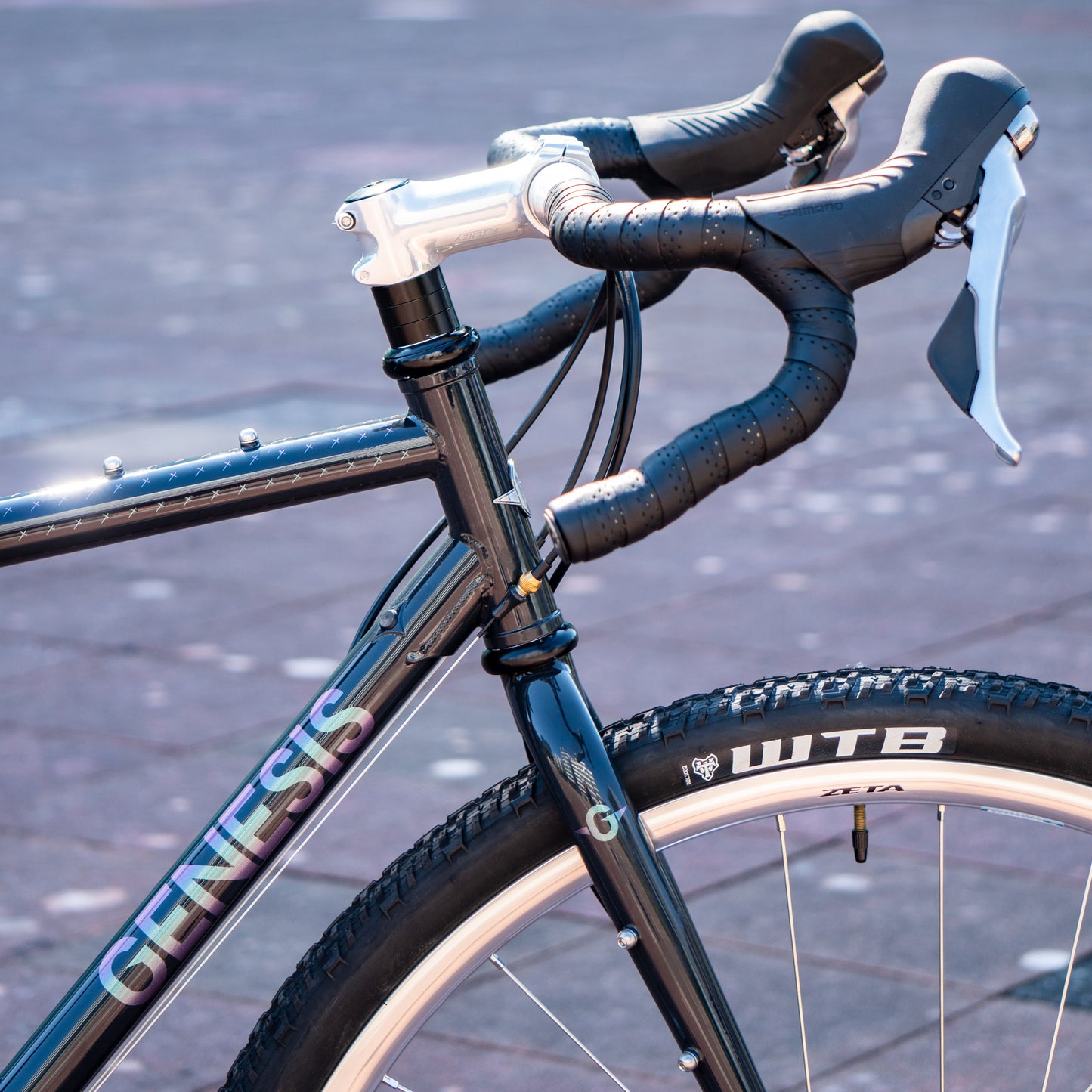 Genesis Croix de Fer 853 Gleaming Steel